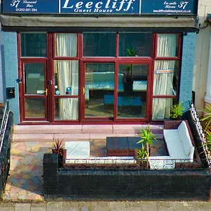  Guest house Leecliff