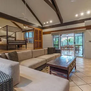10 Wharf Street - A Tropical Family Holiday home Port Douglas