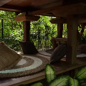 Roots Tree House Lodge Uluwatu (Bali)