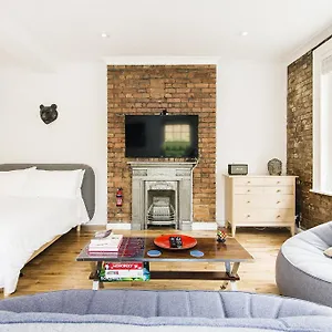 https://crashpads-shoreditch-mini-lofts.brighton-hotels-england.com